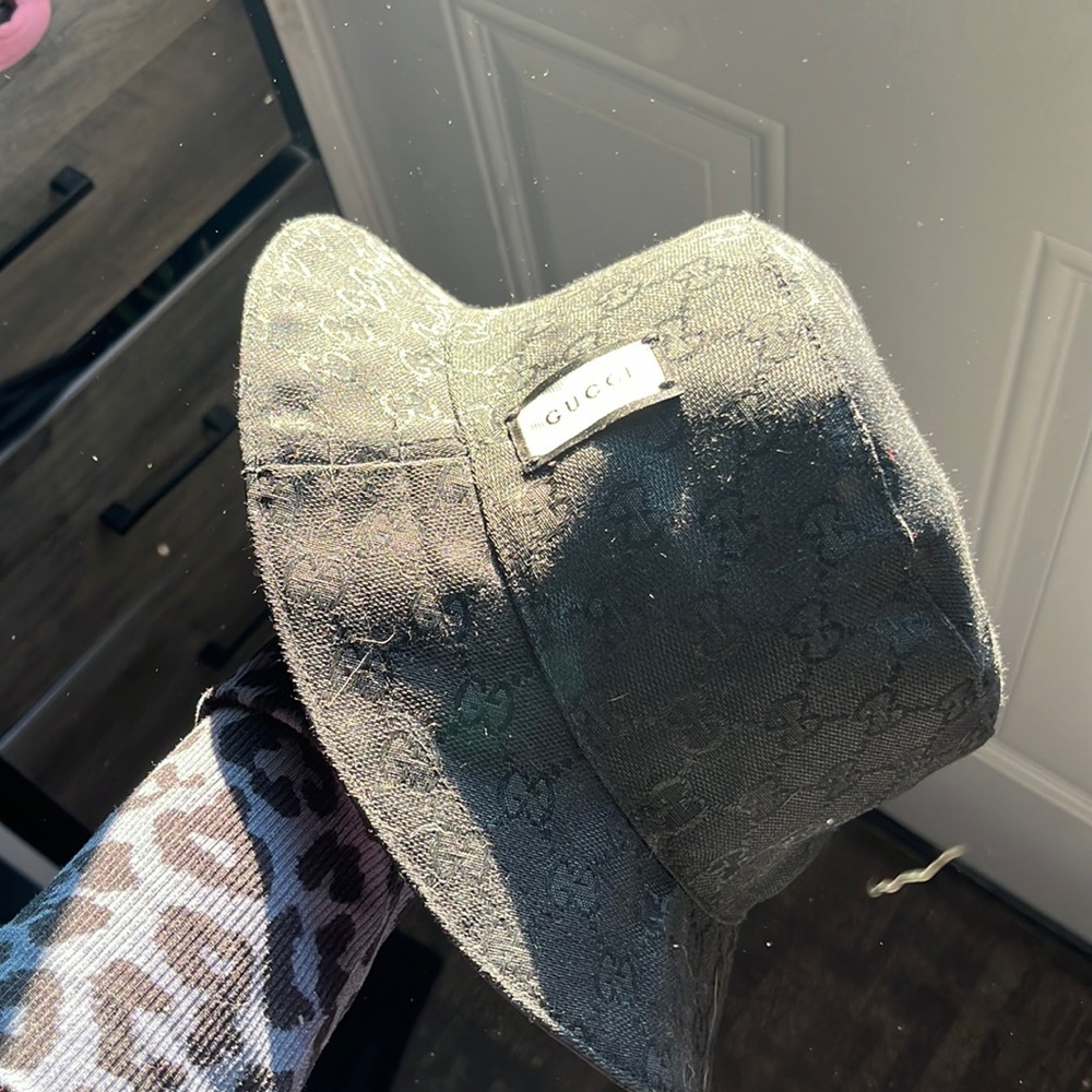 Reversible Gucci bucket